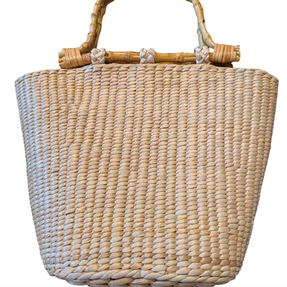Capelli Elegant Floral Embroidered Straw Tote - Picture 4 of 8
